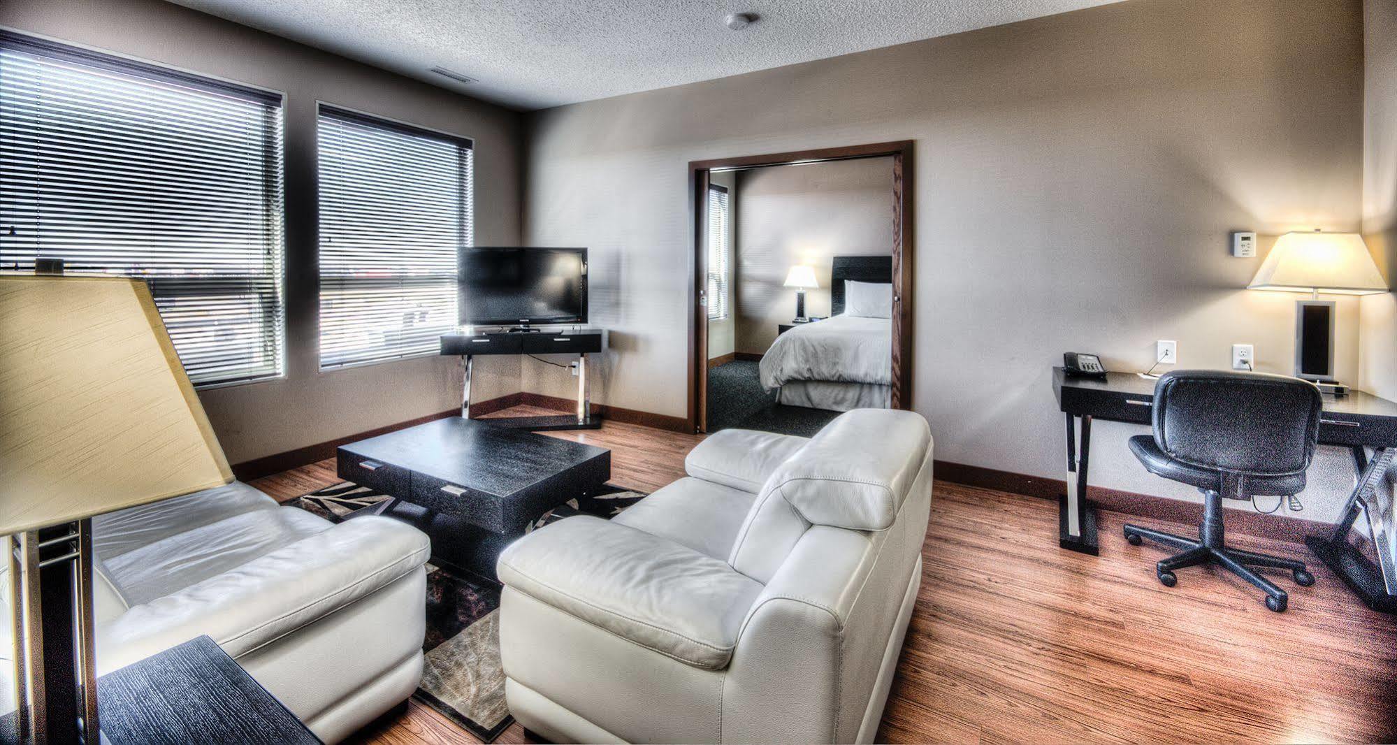 Grand Inn & Residence- Grande Prairie Εξωτερικό φωτογραφία